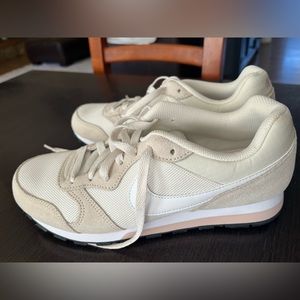 NWOT Nike running shoes
